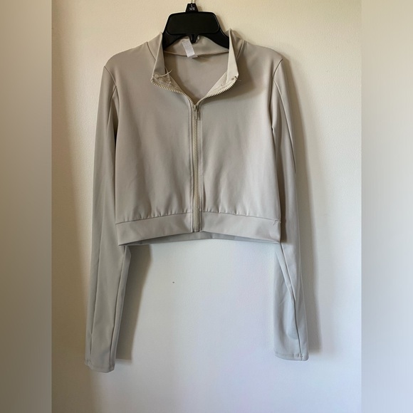 Fashion Nova Taupe Amalie Elevate Active Set - Picture 9 of 10